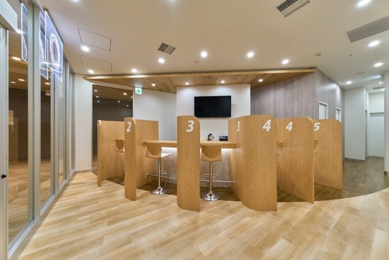 MARU By Tokyo Business Clinic ペリエ千葉エキナカ の院内