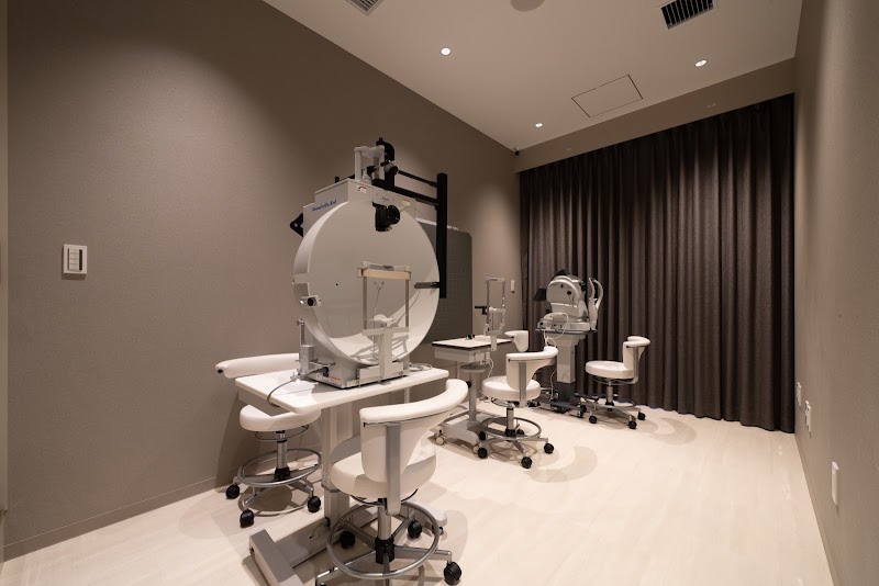 まぶたとなみだのクリニック千葉 Eyelid and Tear Clinic Chiba の院内