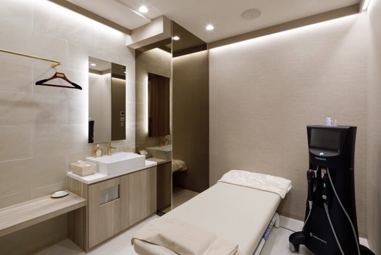 SAIGA CLINIC NAGOYA の院内