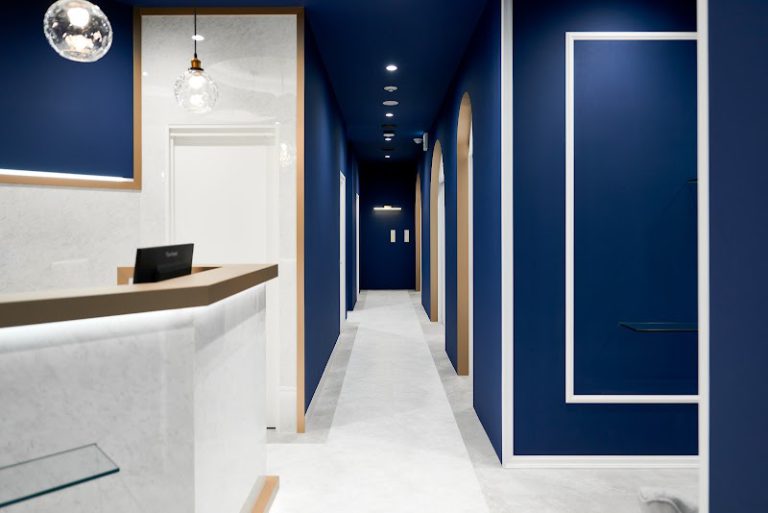 Pono clinic ポノクリニック東京｜目の下のクマ取り・クマ治療｜新宿駅南口徒歩3分 の院内