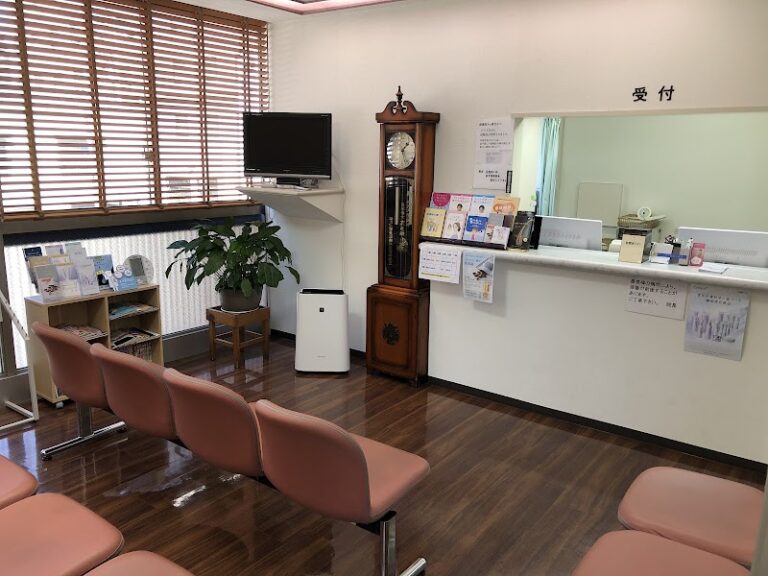 真弓皮膚科・泌尿器科 の院内