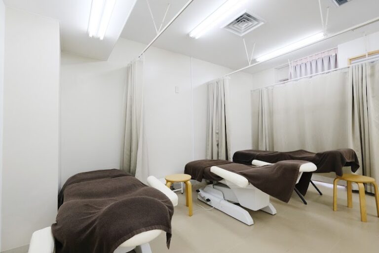 フラルクリニック大阪梅田院（FLALU CLINIC） の院内