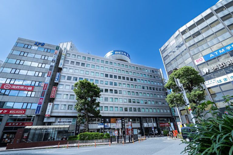 TCB東京中央美容外科 横浜駅前院 の外観